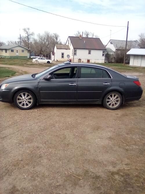 2008 toyota avalon limited $2000