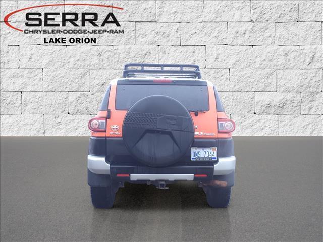 2013 toyota fj cruiser base