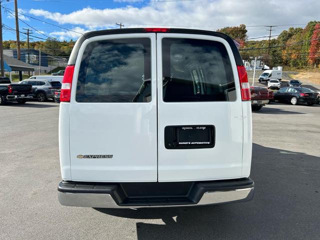 2022 chevrolet express 2500 work van