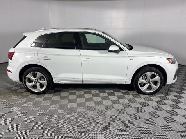 2024 audi q5 45 s line premium plus