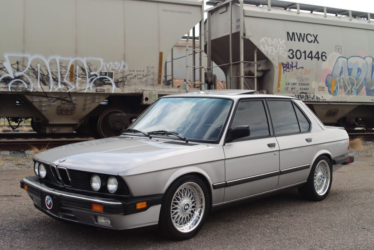 535is e28 sedan 5-speed manual california car restored with many new parts