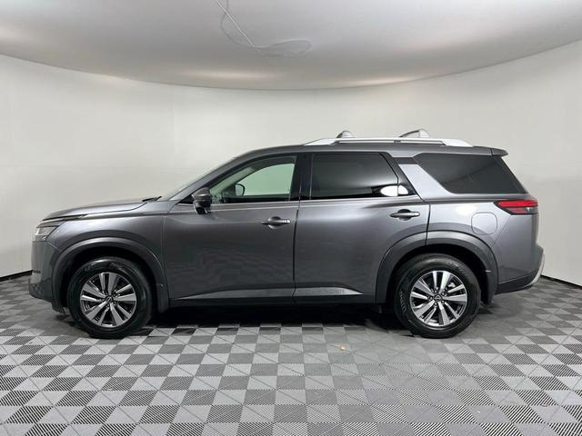 2023 nissan pathfinder sl