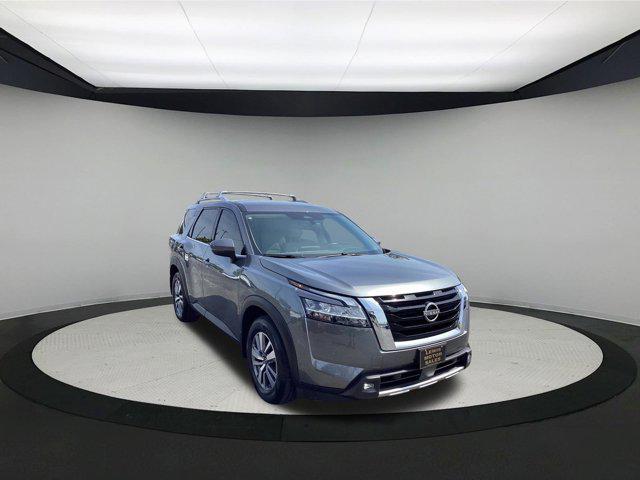2022 nissan pathfinder sl