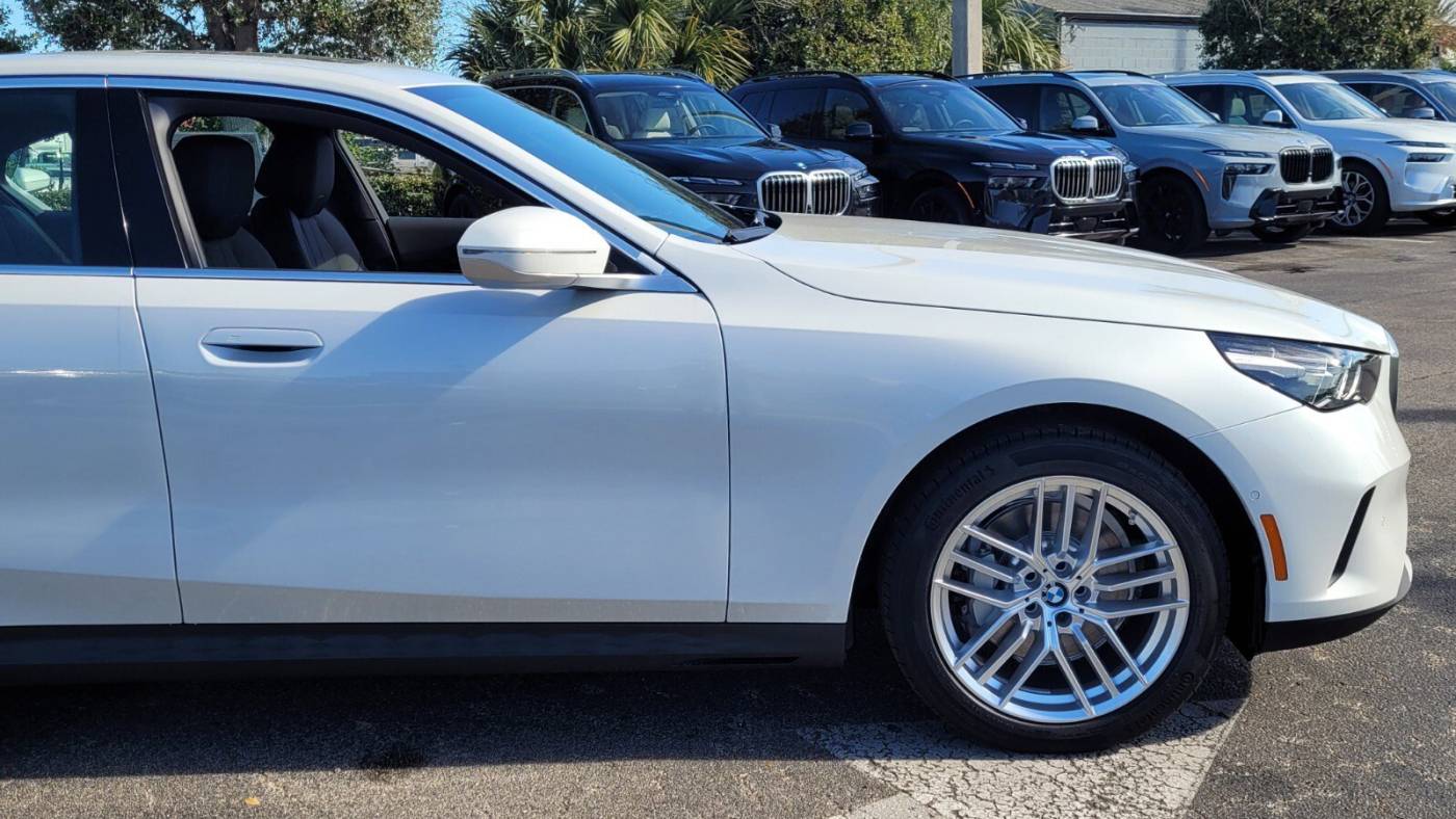 2024 bmw 5 series 530i