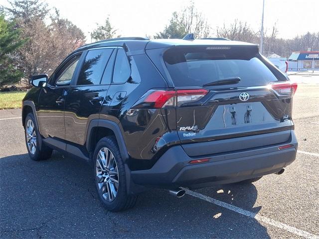 2022 toyota rav4 xle premium