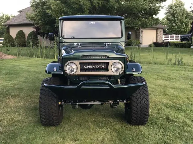 best of the best 1970 show quality fj40 custom cruiser vortec v8 auto ps 30 pic