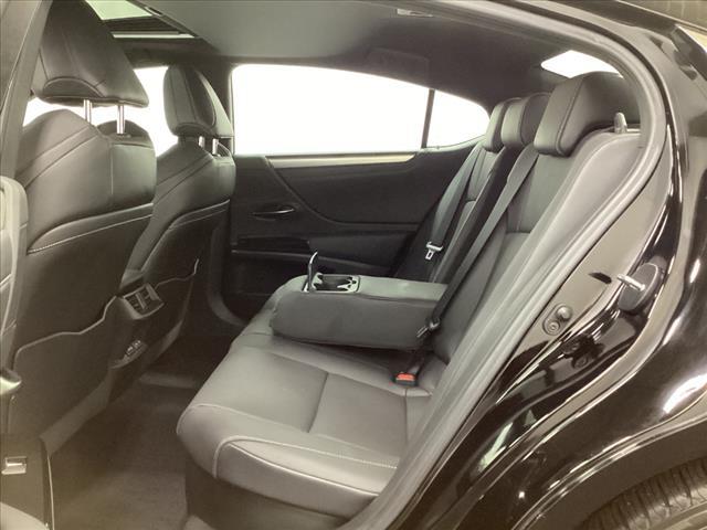 2022 lexus es 300h