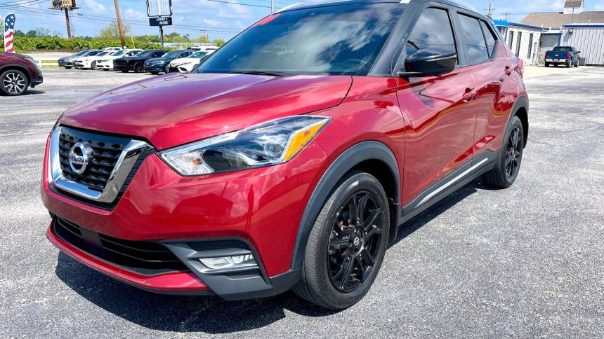 2020 nissan kicks sr