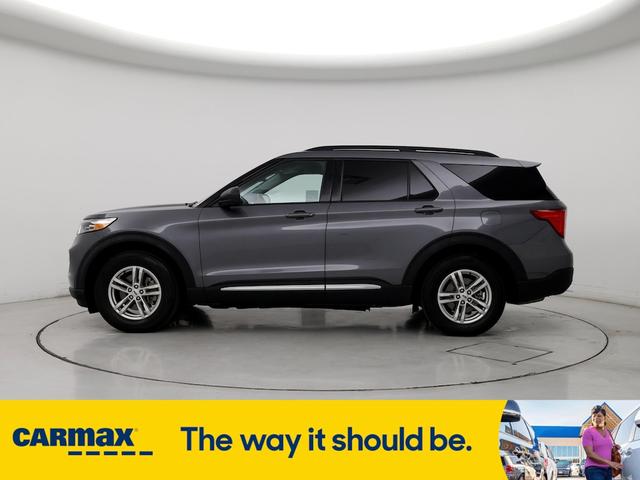2022 ford explorer xlt