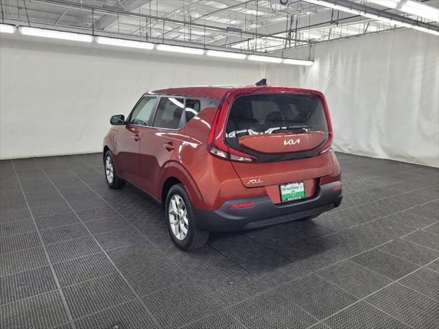 2022 kia soul lx
