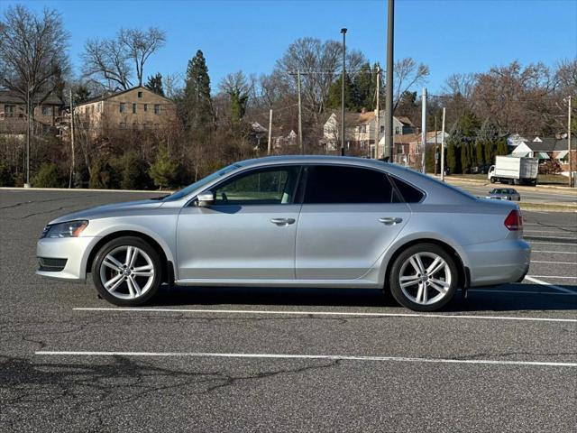 2014 volkswagen passat 1.8t auto se w/sunroof & nav