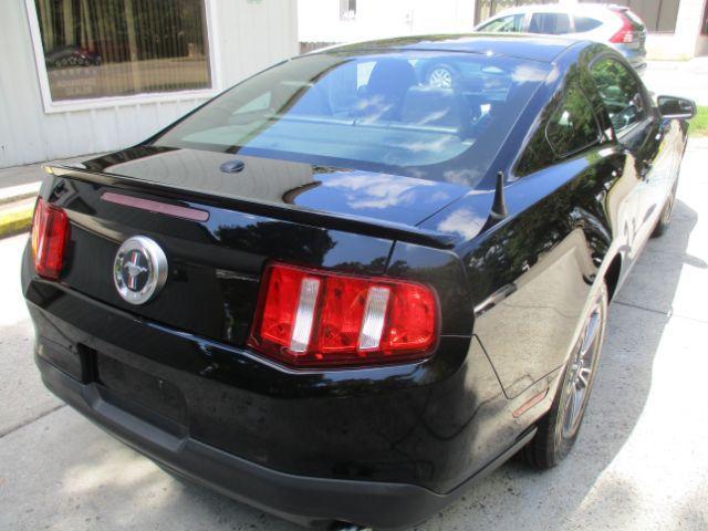2012 ford mustang v6