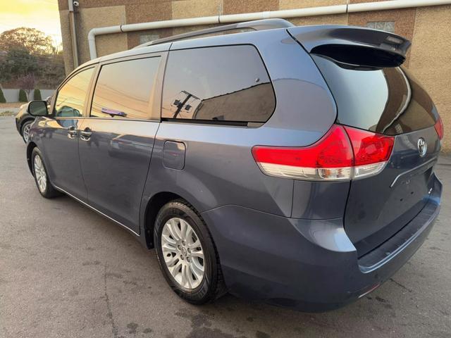 2013 toyota sienna xle