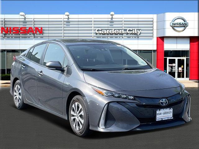 2021 toyota prius prime le