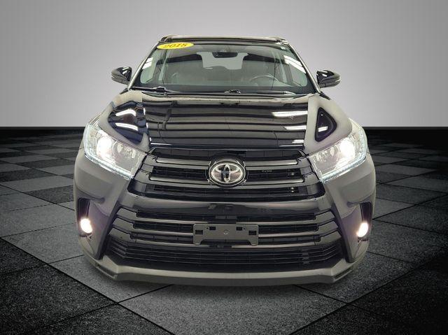2018 toyota highlander se