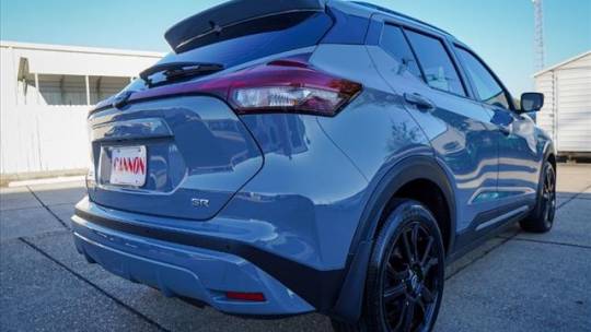 2022 Nissan Kicks sr