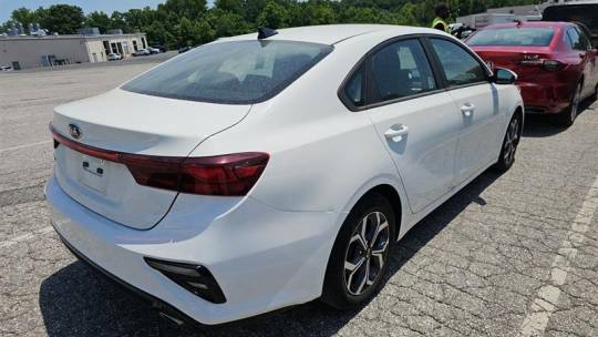 2021 kia forte lxs