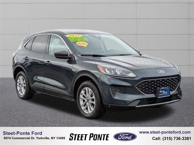 2022 ford escape se