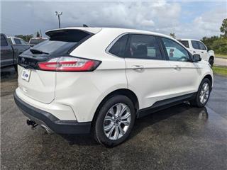2021 Ford Edge titanium