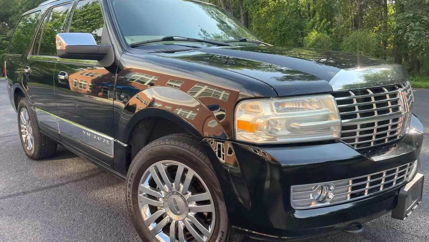 2008 lincoln navigator base
