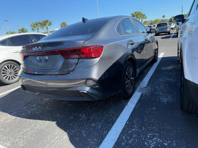 2022 kia forte lxs