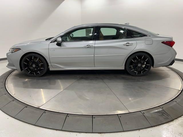 2021 toyota avalon hybrid limited