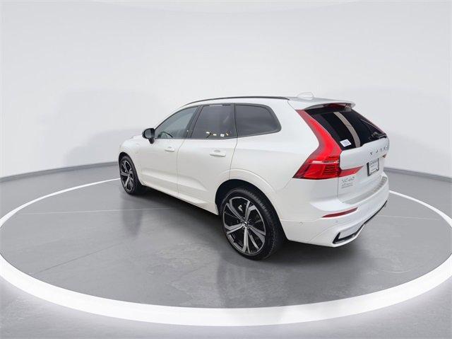2024 volvo xc60 recharge plug-in hybrid ultimate dark theme