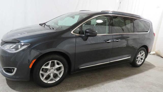 2019 chrysler pacifica touring-l plus