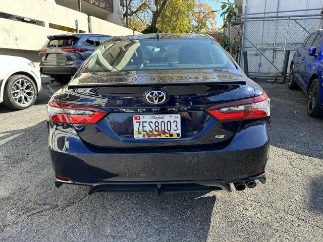 2022 toyota camry se