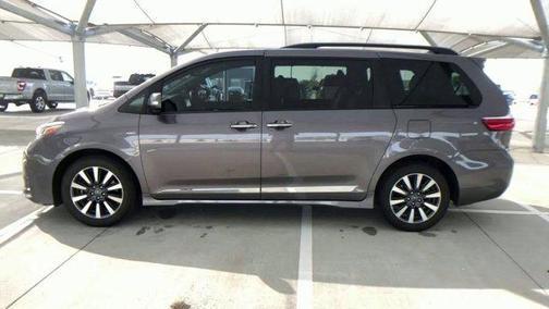 2019 toyota sienna in secaucus, new jersey