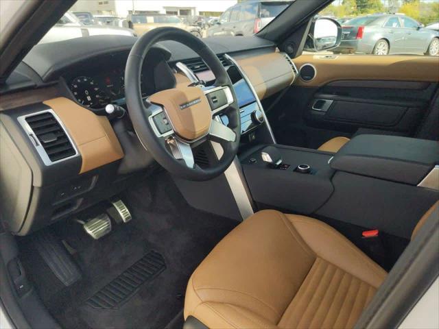 2023 land rover discovery p360 metropolitan edition