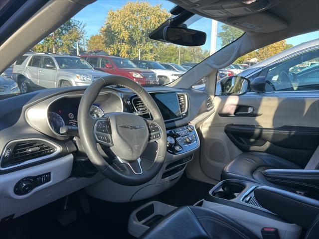 2022 chrysler pacifica touring l