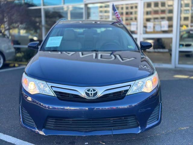 2014 toyota camry le