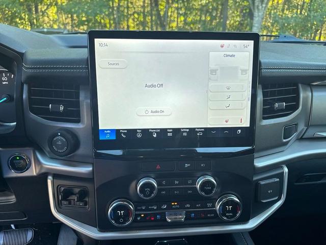 2022 ford expedition xlt