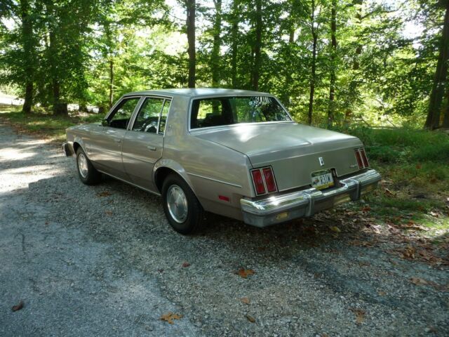 1984 oldsmobile cutlass supreme sedan