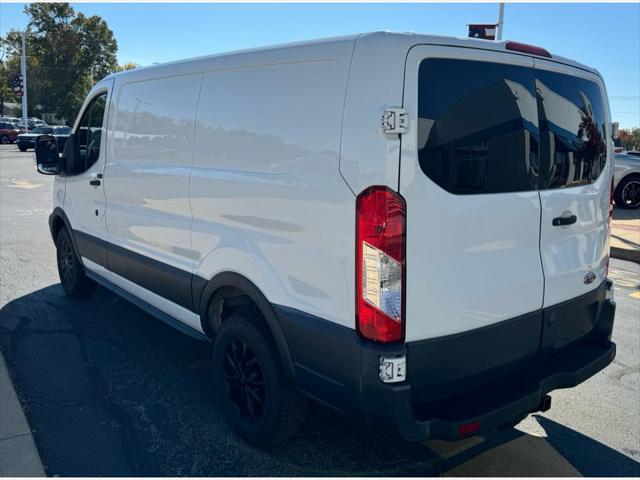 2018 ford transit-250 base