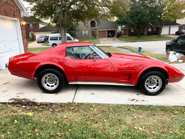 1976 chevrolet corvette t-top red on red excellent condition in and out must see