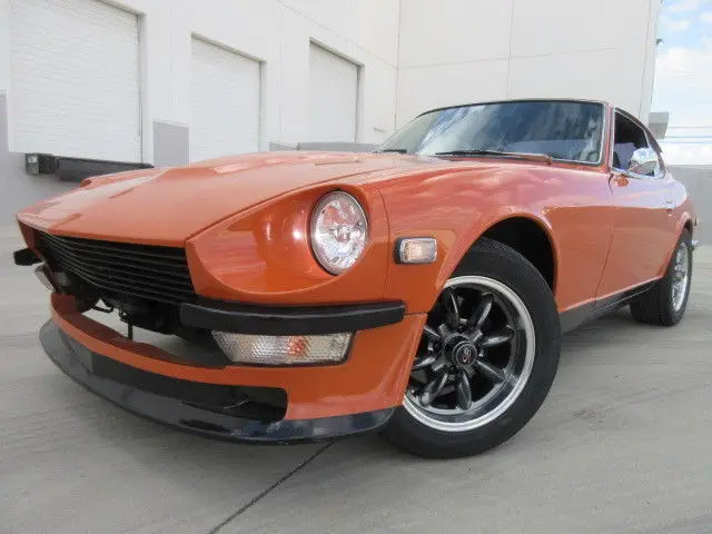 1973 datsun 240z with triple carbs runs great!