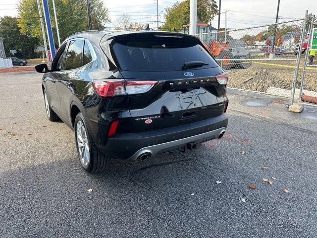 2022 ford escape titanium