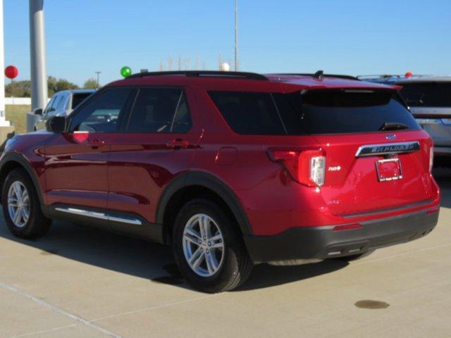2023 ford explorer xlt