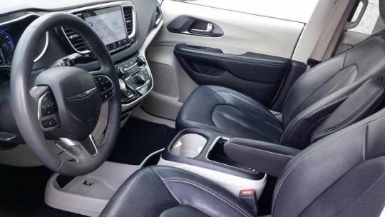 2022 chrysler pacifica touring l