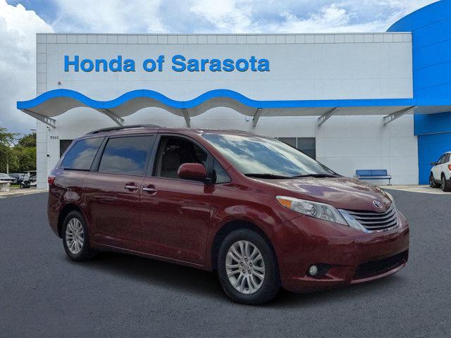 2017 toyota sienna xle