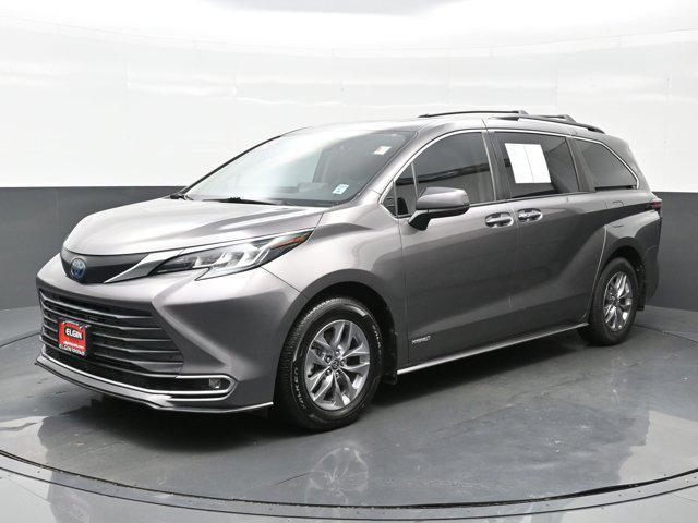 2021 toyota sienna xle