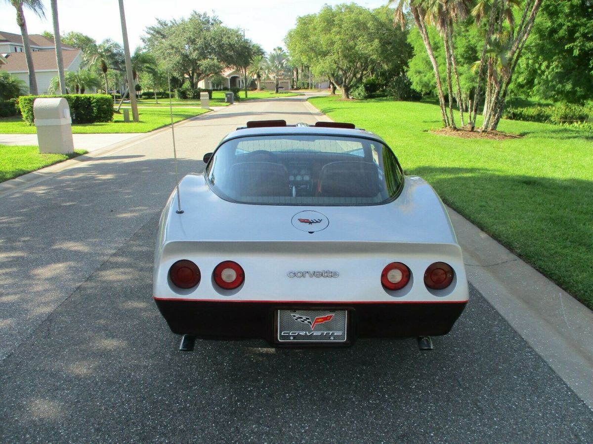 1982 chevrolet corvette 1 owner gorgeous beautiful color combo showroom clean