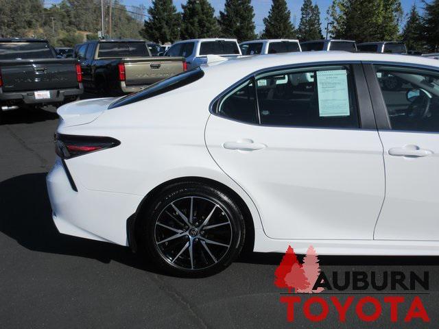 2024 toyota camry se