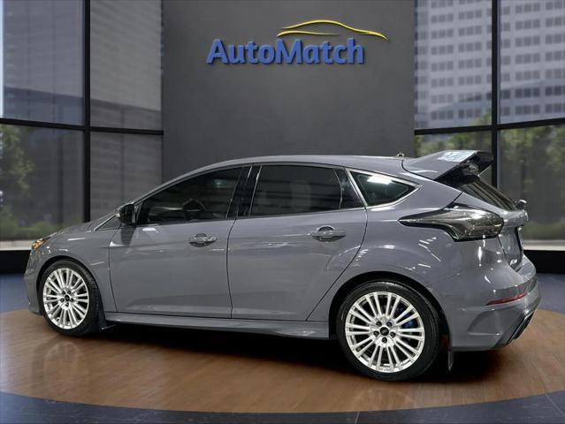 2016 ford focus rs base