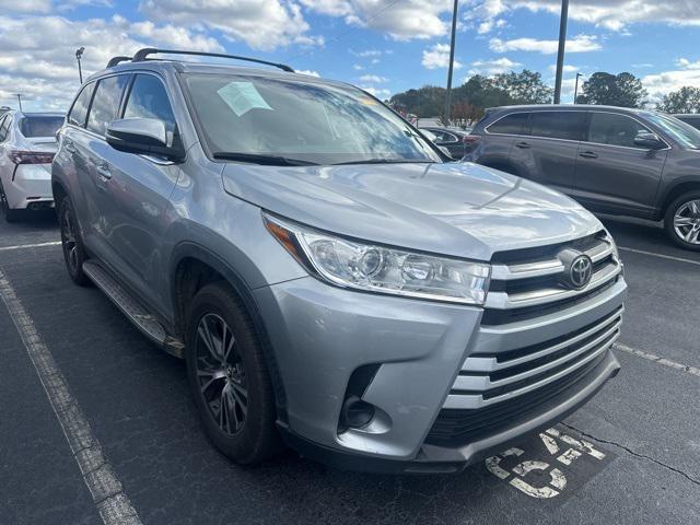 2019 toyota highlander le i4