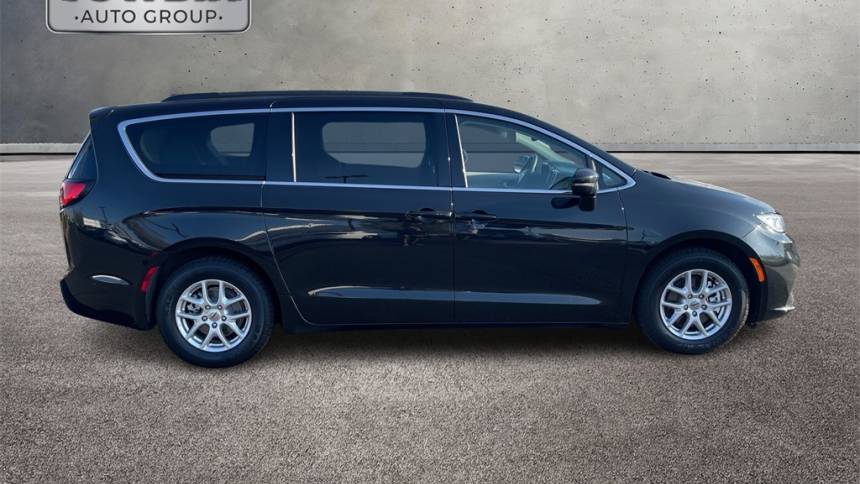 2022 chrysler pacifica touring l