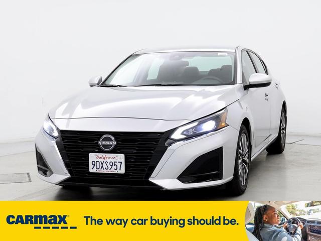 2023 nissan altima sv