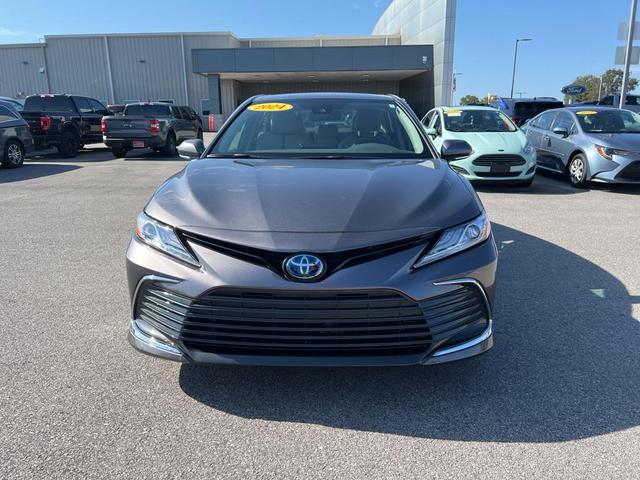 2024 toyota camry hybrid xle